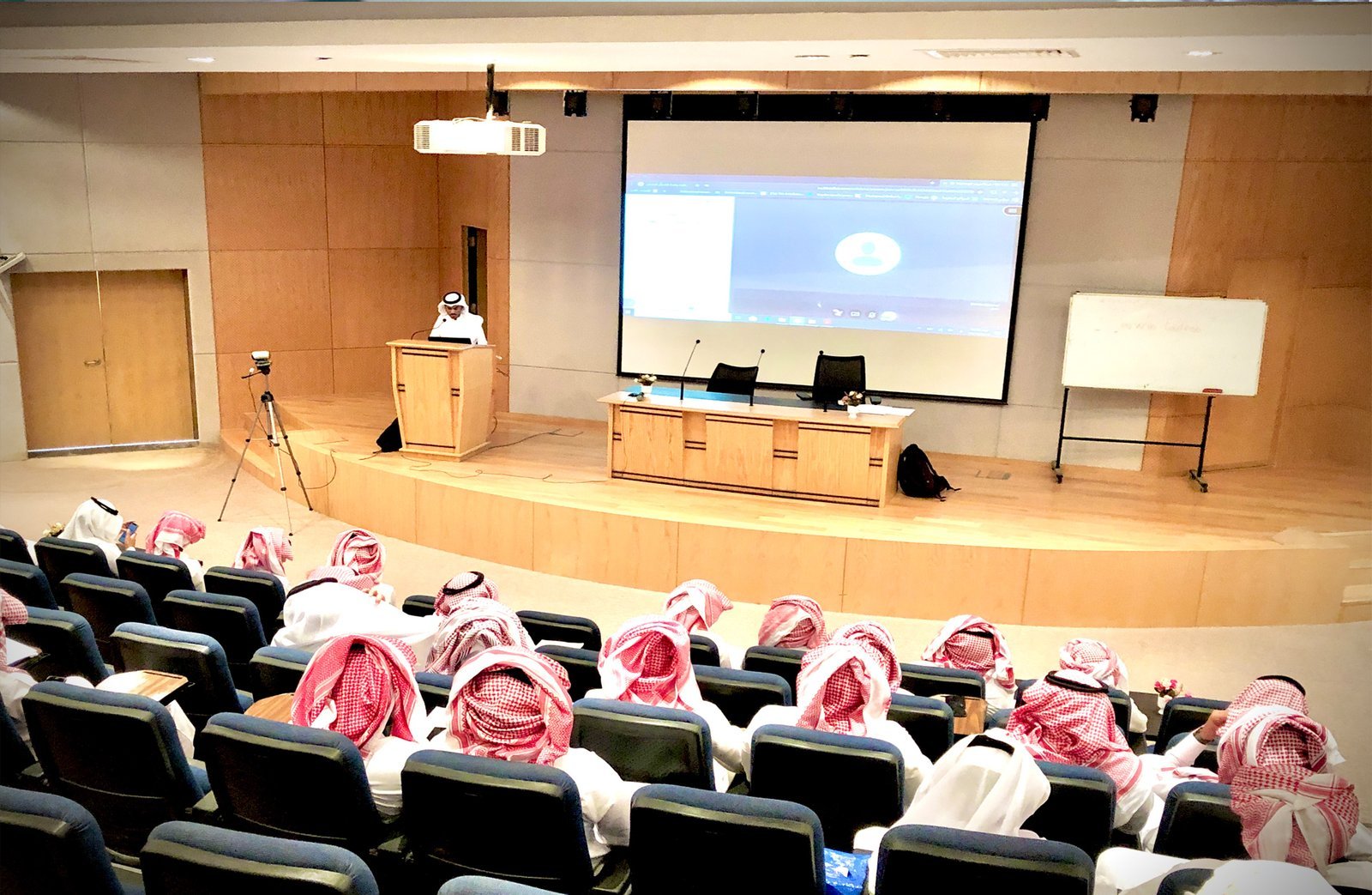 معهد أكاديمية المفخرة العالي للتدريب